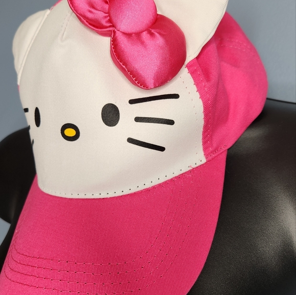 NWT SANRIO HELLO KITTY BASEBALL SNAPBACK W/ EARS-YOUTH SIZE - Picture 4 of 9